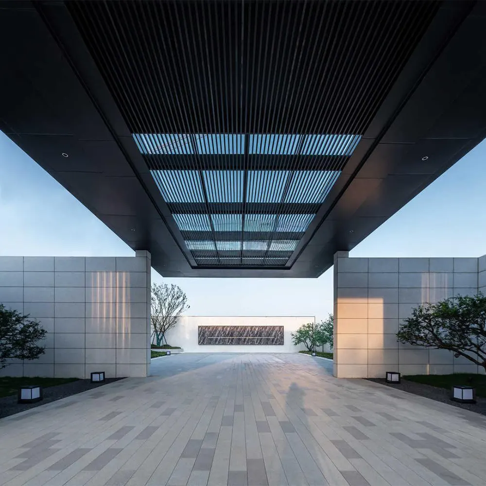 Non-Slip Stone-Look Porcelain Outdoor Tile 600x600mm