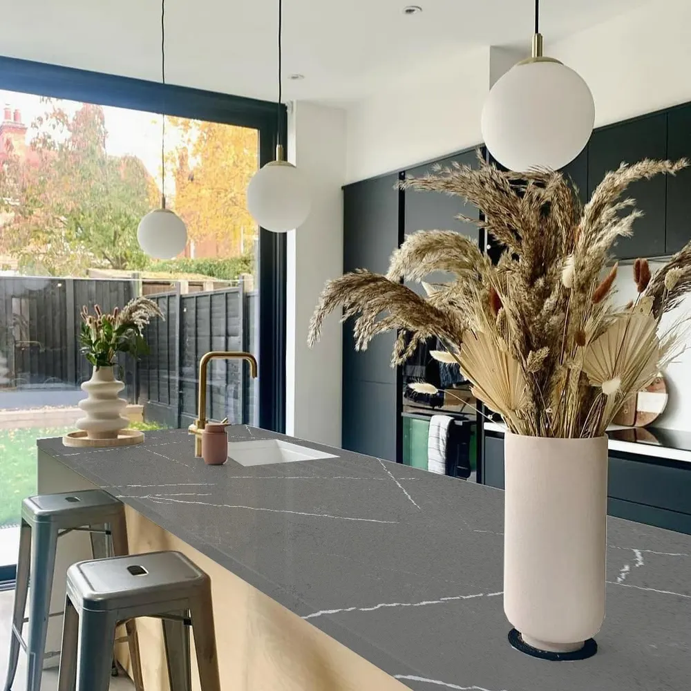 Gray Glossy Engineered Quartz Slab 3200x1600mm