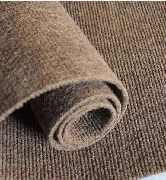 Nonwoven Ribbed Red Polyester Carpet Roll