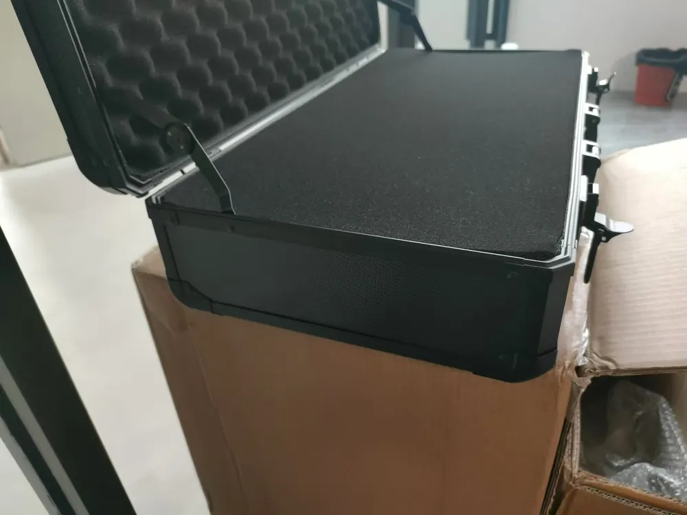 Magnetic Track Light Display Box