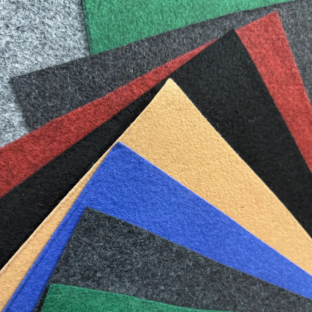 White/Red/Green Polyester Exhibition And Event Carpet