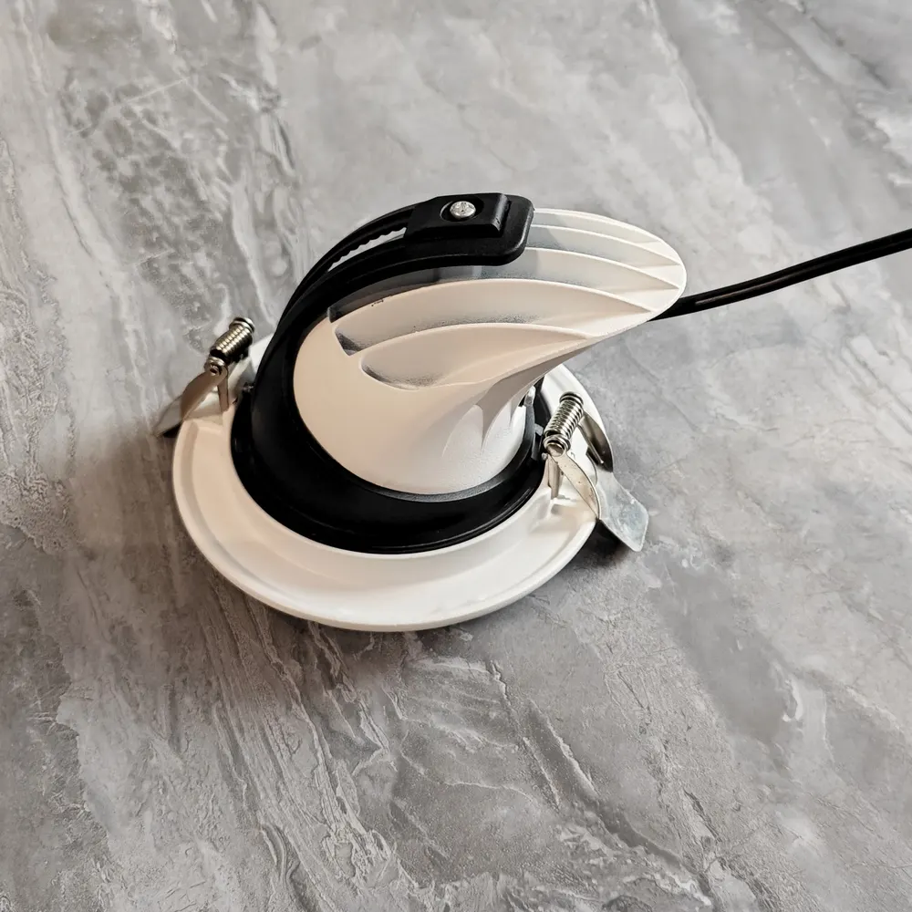 Adjustable Recessed Aluminum LED Downlight 10-40W