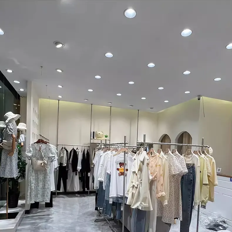 Anti-Glare Adjustable Recessed LED Downlight 15-40W