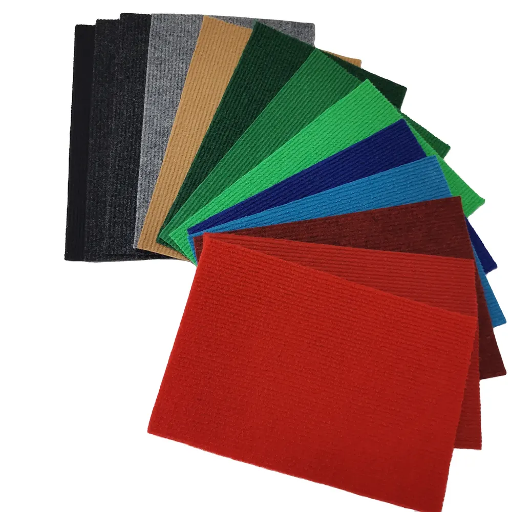 Red Polyester Carpet Roll 2-6mm Thick With Latex Backing