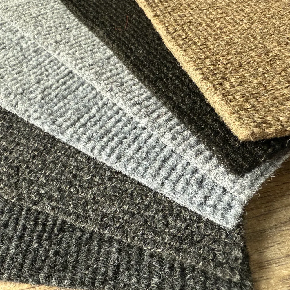 Ribbed Red Polyester Carpet Roll With Latex Backing