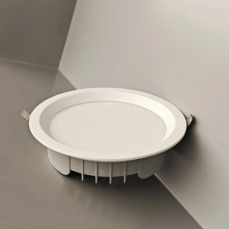 Smart Recessed Round LED Downlight 3-40W 6in 3CCT Selectable product sample